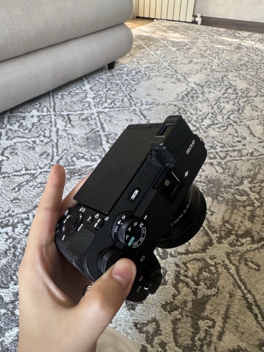 Sony a6700 + sigma 18-50