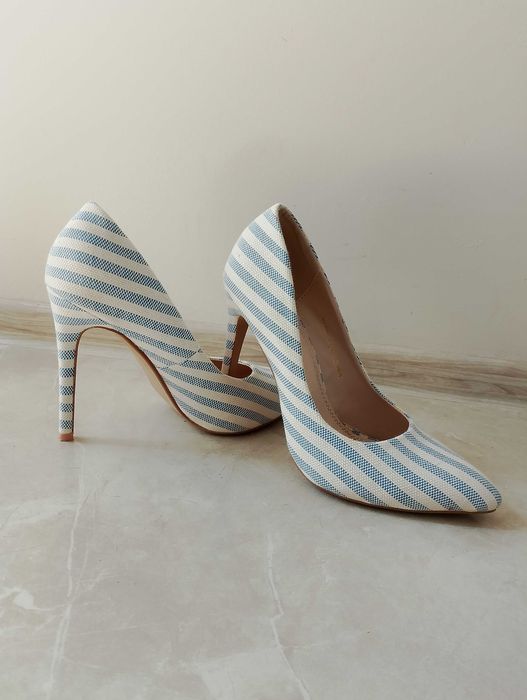 Пролетни обувки на висок ток