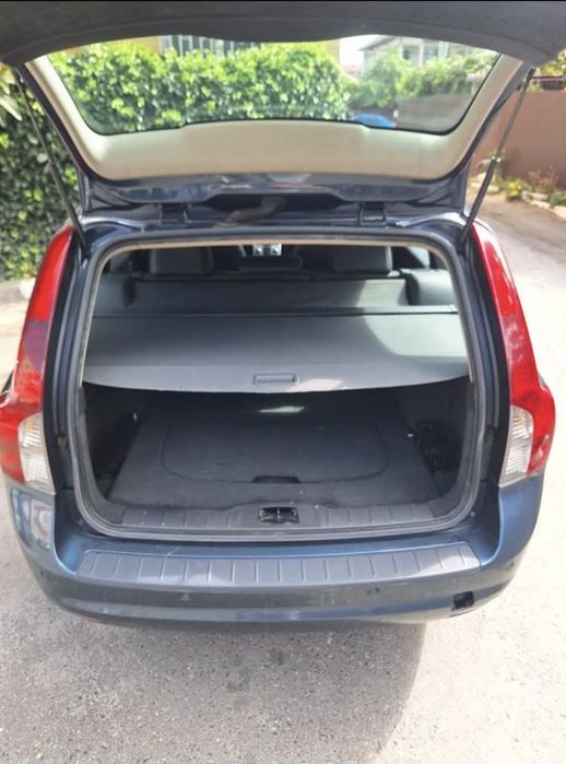 VOLVO V50 2010 — imagine 3