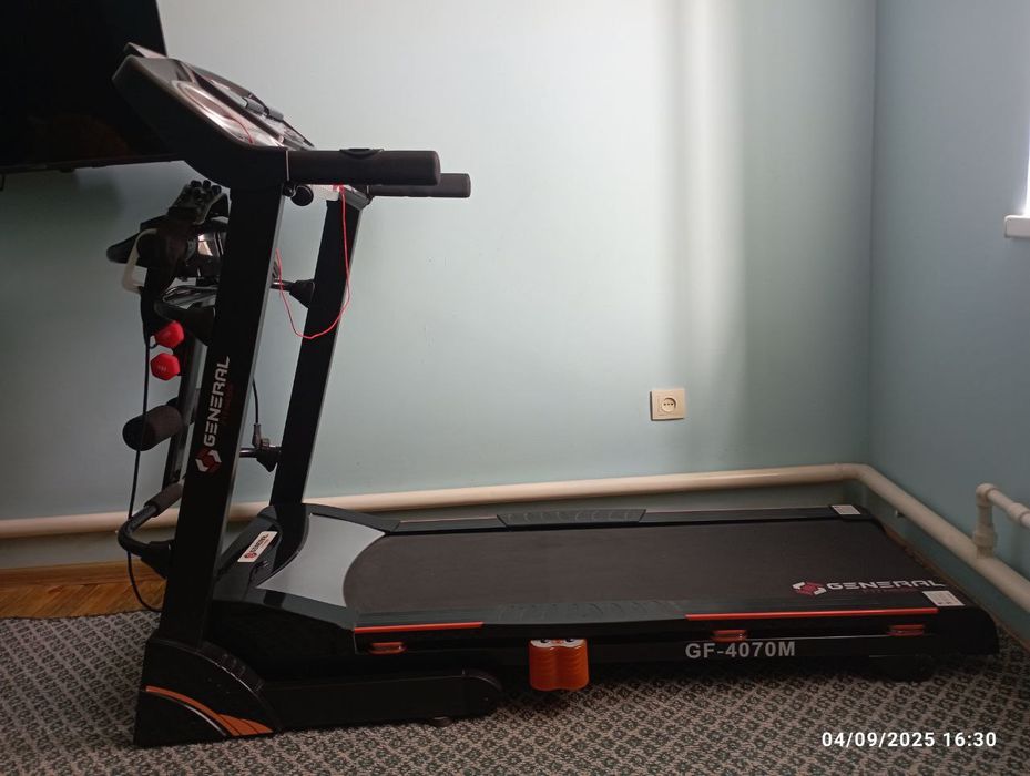 Genaral fitnes 40 70 M беговое дарожка