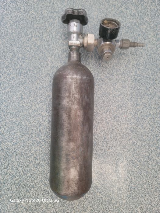 Продам кислородный балон 1,5 литра