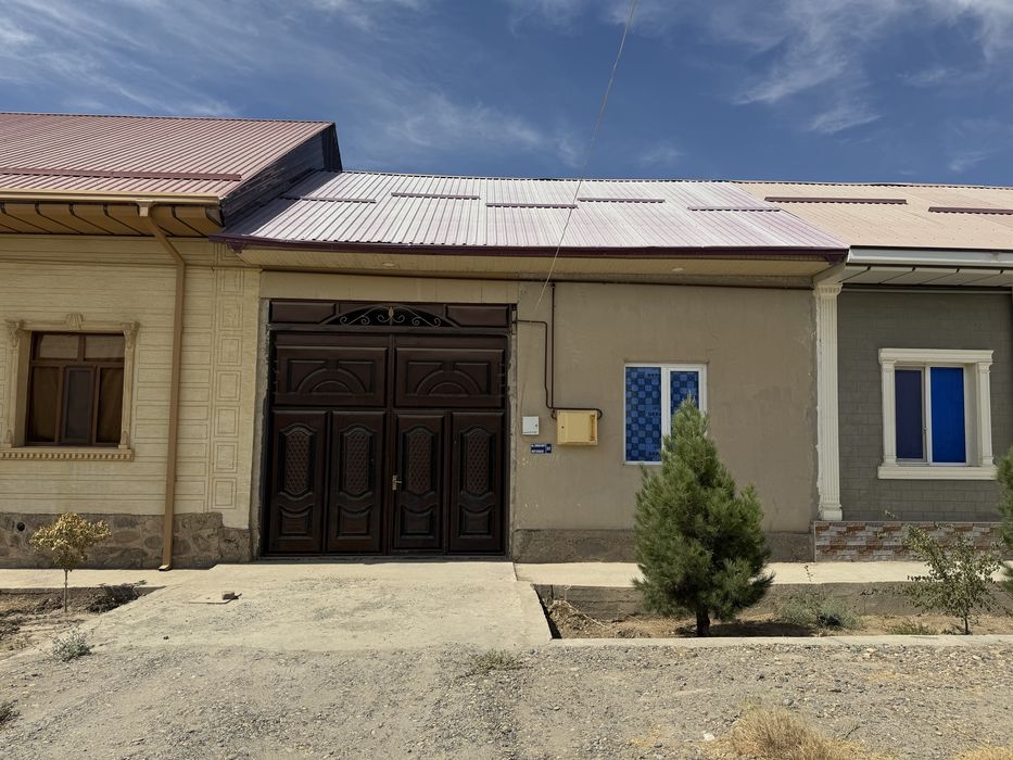 Фарход савхозда 3 сотихлик уй сотилади (бази жихозлари билан)