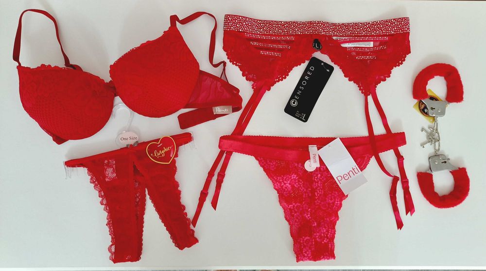 Set Penti nou cu accesorii deosebite