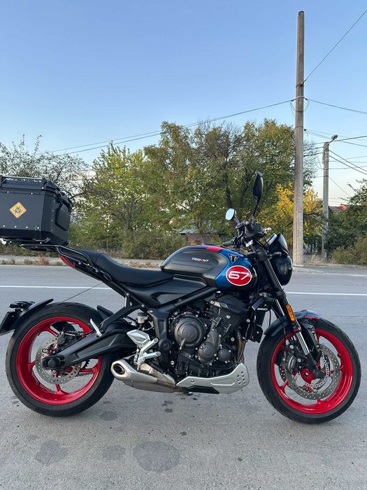 Triumph Trident 660 Tribute Edition (coloristica deosebita), 2025, 6.200 km