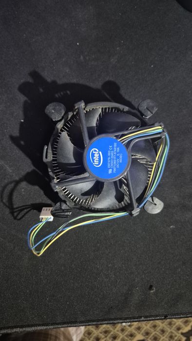 I3 10100f + cooler stock
