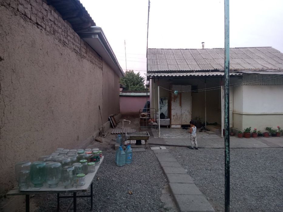 Uchastka sotiladi Chirchiq