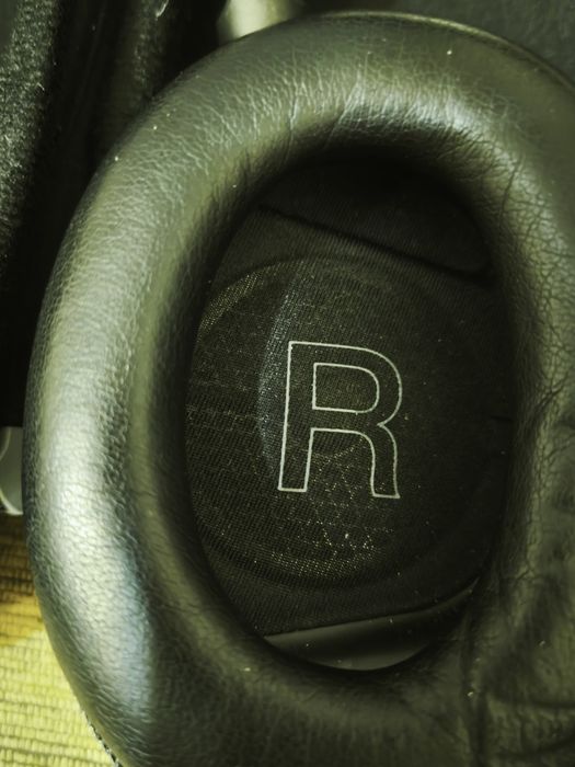 PX7 Bowers & Wilkins