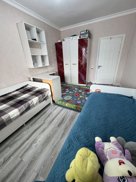 Продаю срочно детский спальный гарнитур.