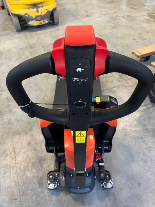 Transpaleta electrica / liza electrica VALLIFT 1,5T din Stoc