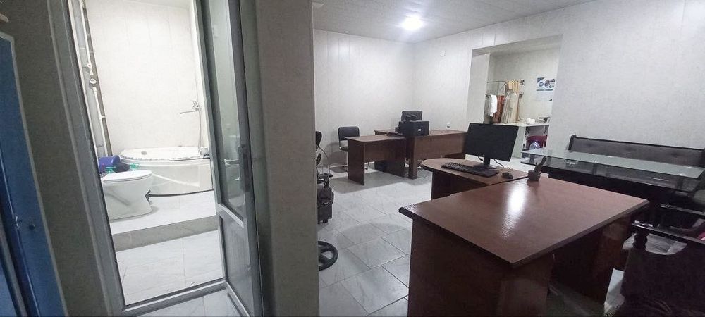 полуподвал (офис) в центре Самарканда