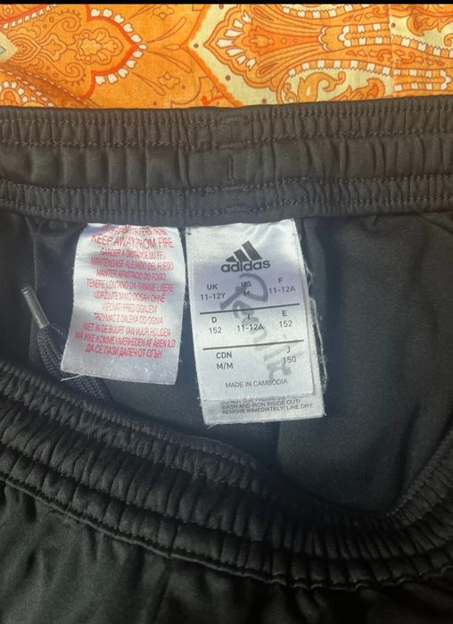 Pantaloni scurți de fotbal adidas