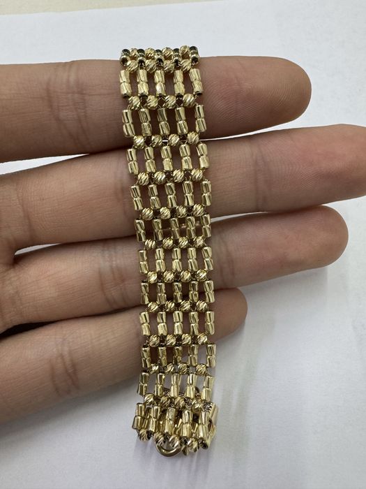 Золотой браслет жёлтый