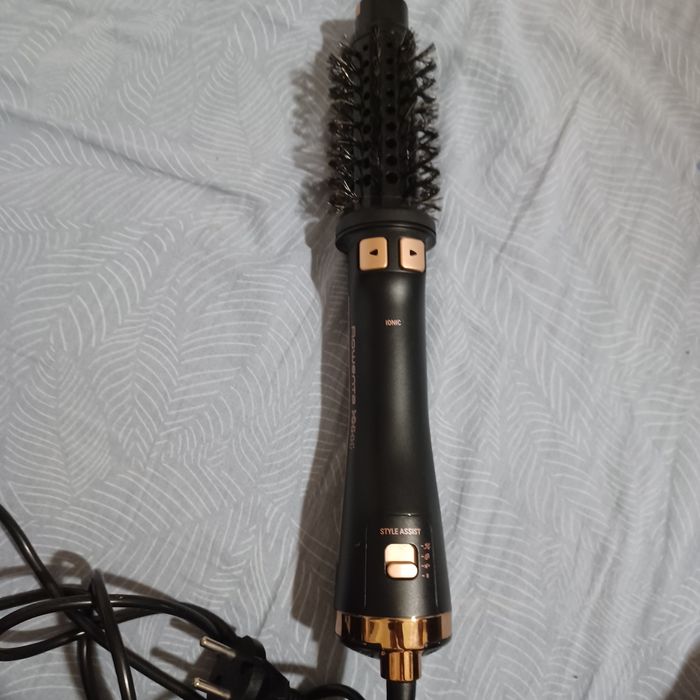 Perie pe par rotativa Rowenta aproape noua negociabil