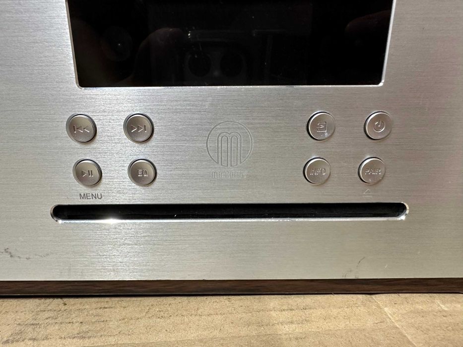 Аудио система - Majority