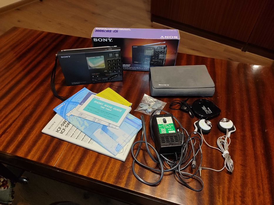 Използвано радио Sony ICF-SW7600G FM Stereo/SW/MW/LW PLL World Radio.