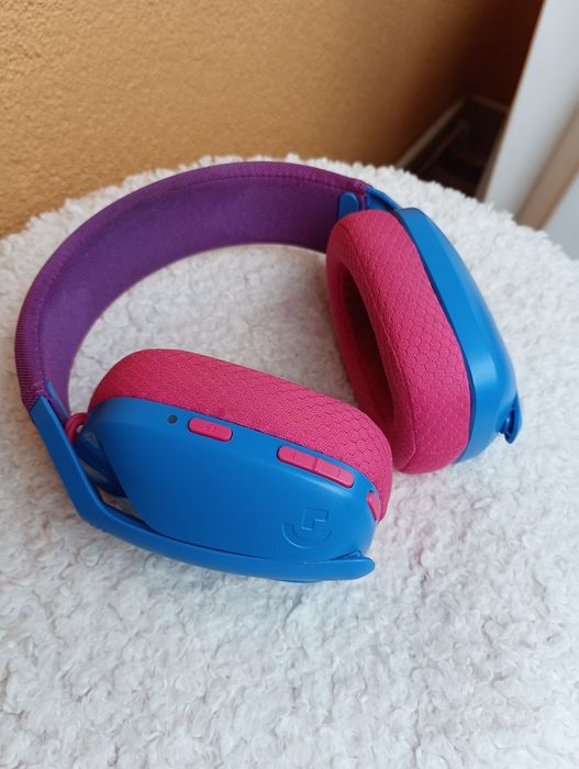 Безжичните геймърски слушалки Logitech G435 LIGHTSPEED.