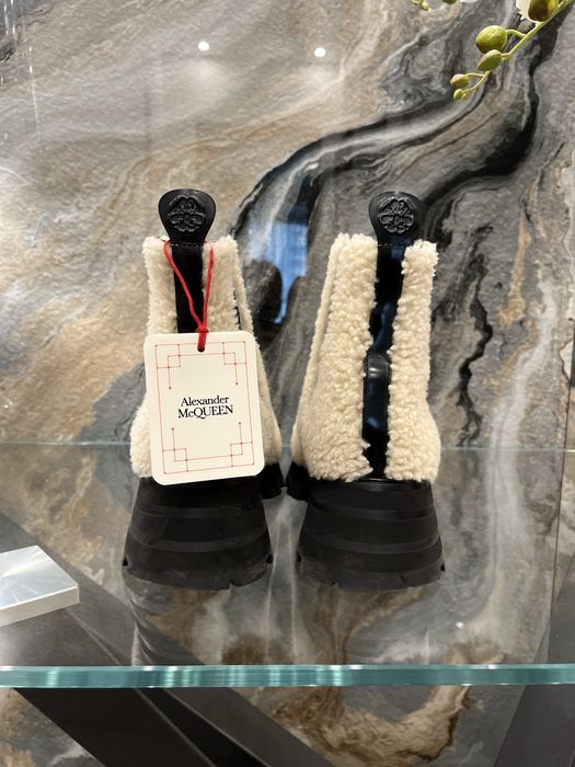 Продавам обувки….