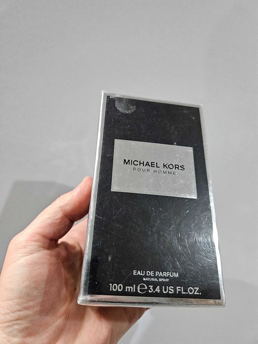 Parfum Original noi la cutie!