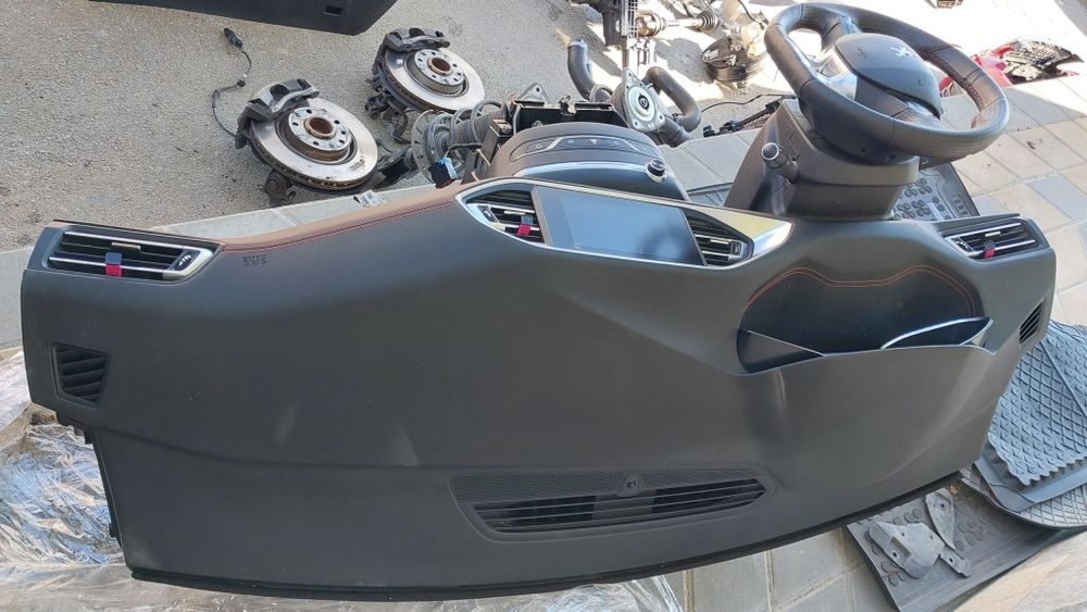 Пежо 308 ГТ 1.2 бензин,турбо