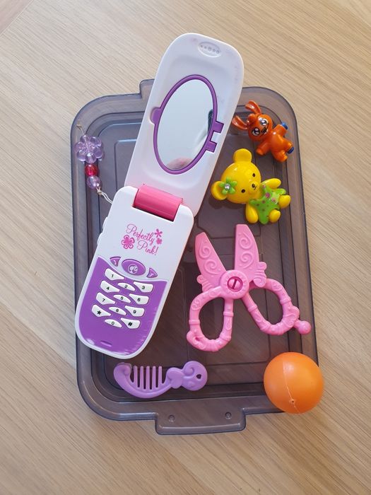 Игрушки для девочек.Телефон Barbie Mattel 2008, набор Доктора и проч.