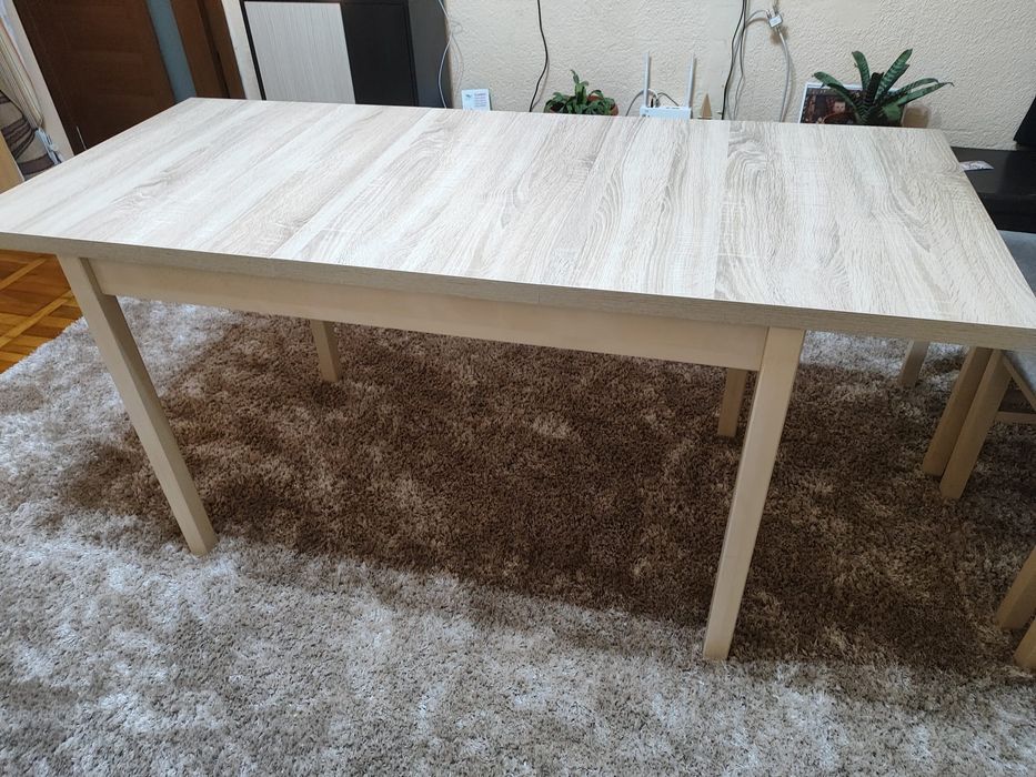 Vând masă de bucătărie 140x70 cm(extinsa) 120x70( inchisa)