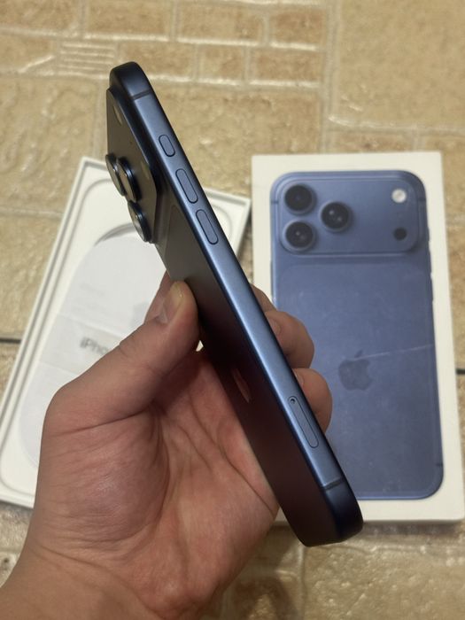 iPhone 17 Pro Max 256GB. 100%. 12 циклов.