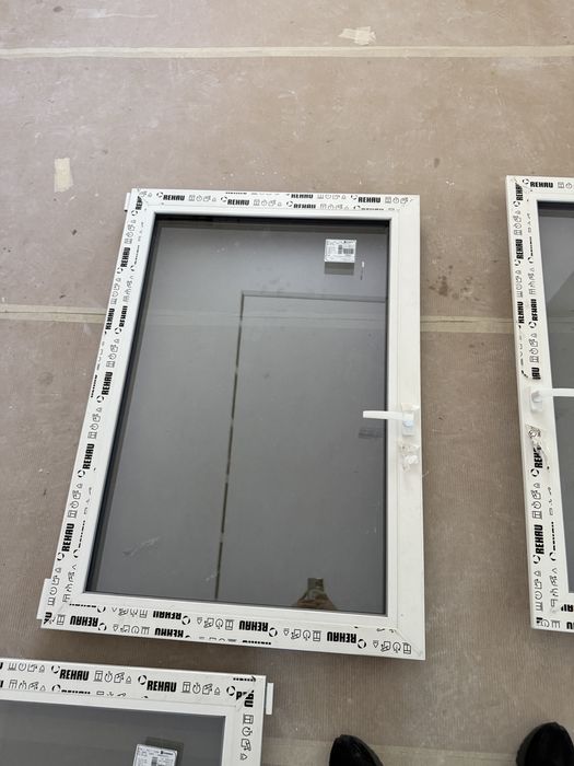 Vand 3 geamuri de termopan ( cu 3 sticle fumurii ) noi