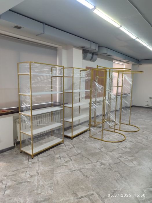 Торговый стелаж