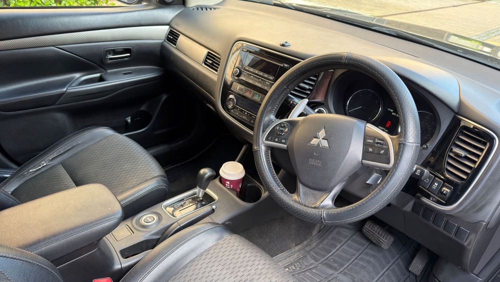 Mitsubishi Outlander 2.2 DI-D 4x4 Automatic – 7 места