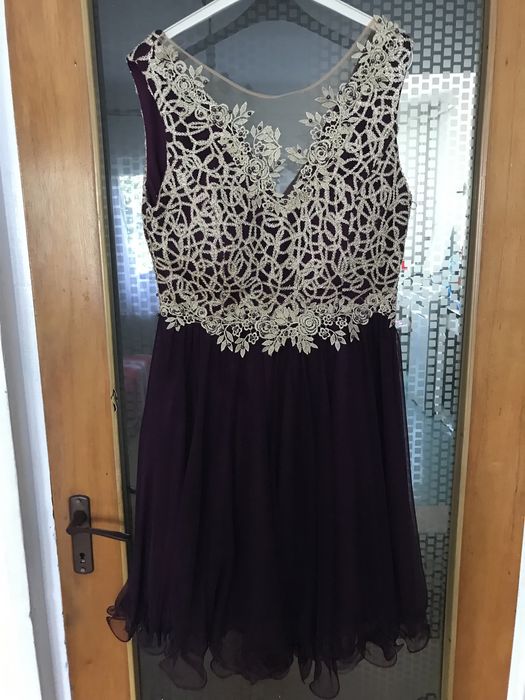 Rochie de ocazie purtata o singura data.