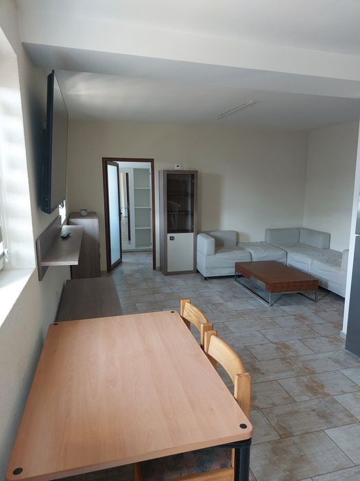 De inchiriat-Garsoniera + Apartament