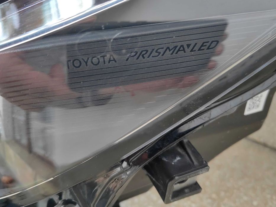 Фар Toyota CH-R LED 2024 ляв / Фар Toyota CHR Prisma LED Оригинален