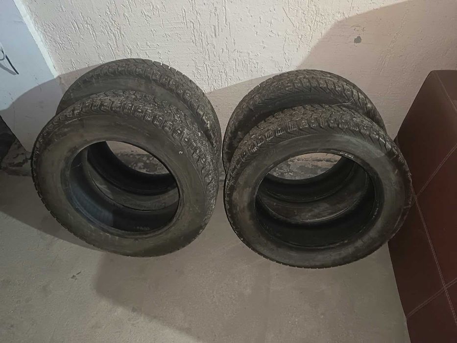 Продам шины зимние