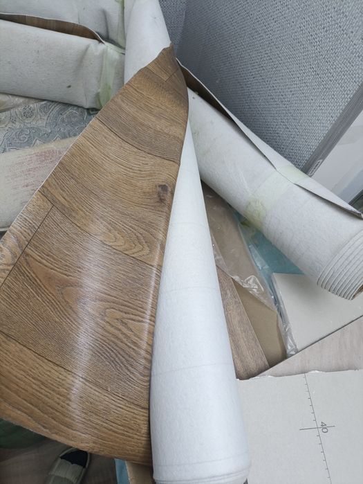 Ленолеум под ламинат новый