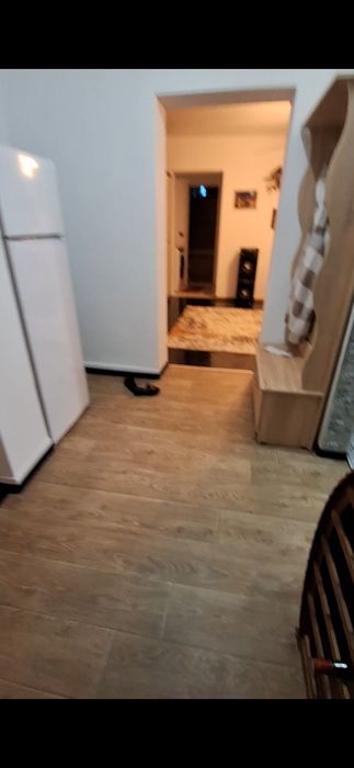 Vând apartament 92mp 3 camere in Popești