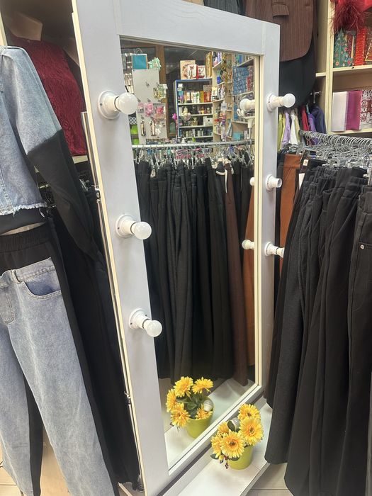 Продам  зеркало..срочно само вывоз