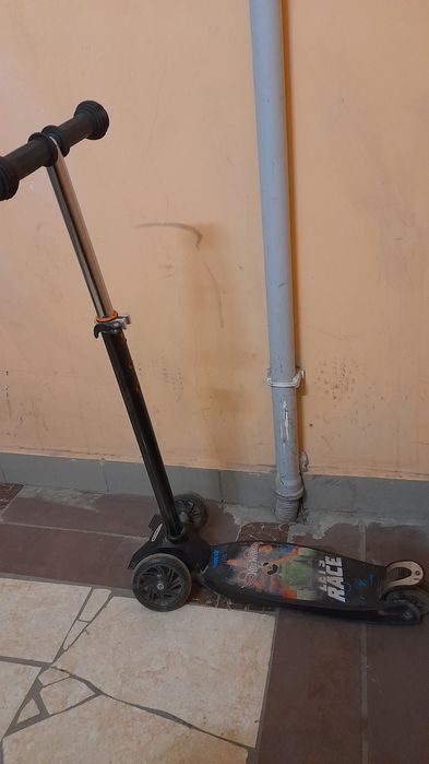 Самокат детский чёрный