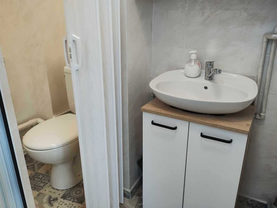 Дава се под наем Едностаен апартамент в Плевен, Идеален център - 20 кв.м за 229.5 € - Снимка #3