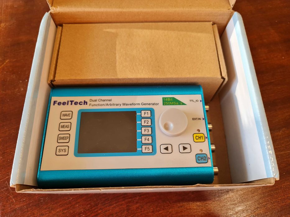 FY2300H 60MHz 2-канален DDS генератор/източник на сигнали