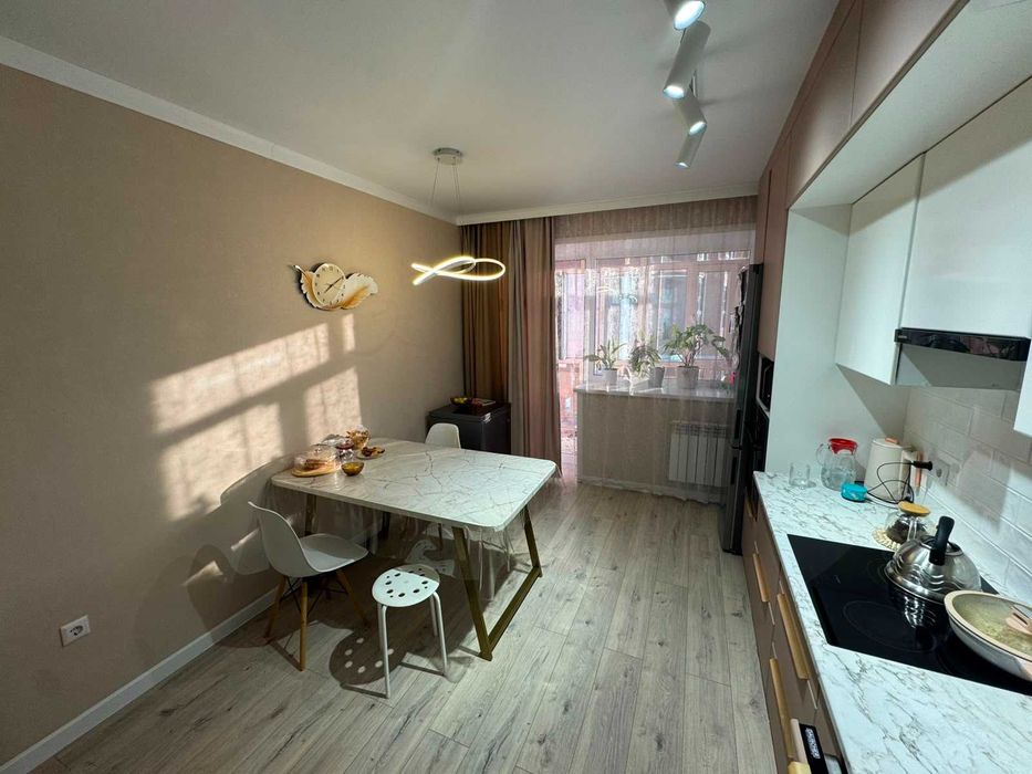 продам 3 комнатную квартиру