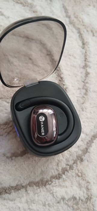 Продам наушники HANER.