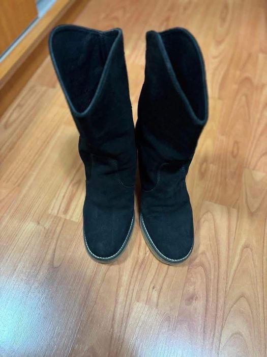 Ghete Cristhelen B. din piele intoarsa