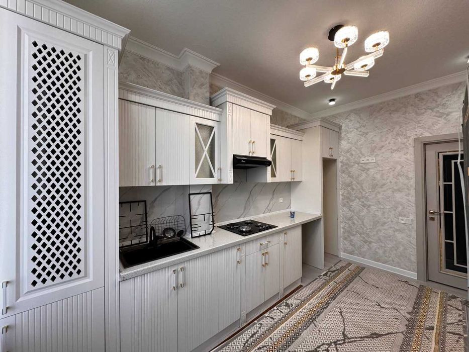 3х комнатная квартира на 5 этаже 88кв/м, в Самарканде