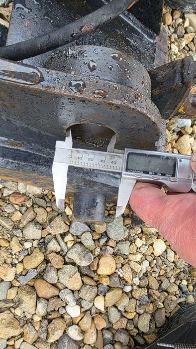 Cupla rapida hidraulica cw10 miniexcavator 4-8t bolțuri 45mm in stare perfecta de funcționare