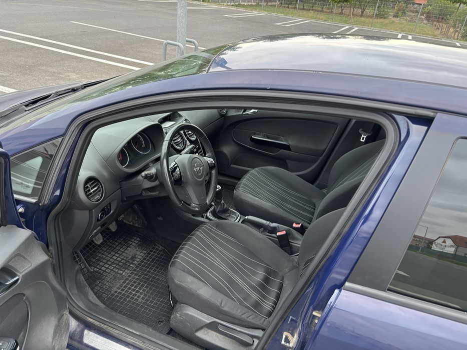Opel corsa 1.2 benzina