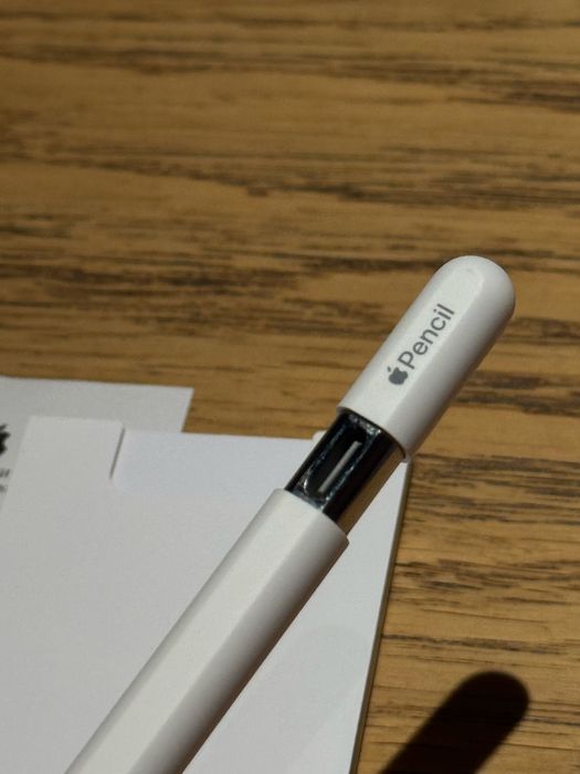 Apple Pencil USB-C — абсолютно новый