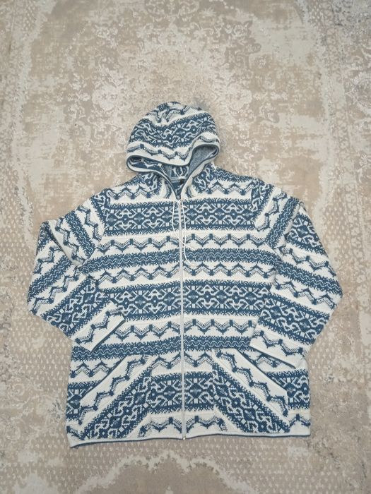 Пальто осень и кофта теплая