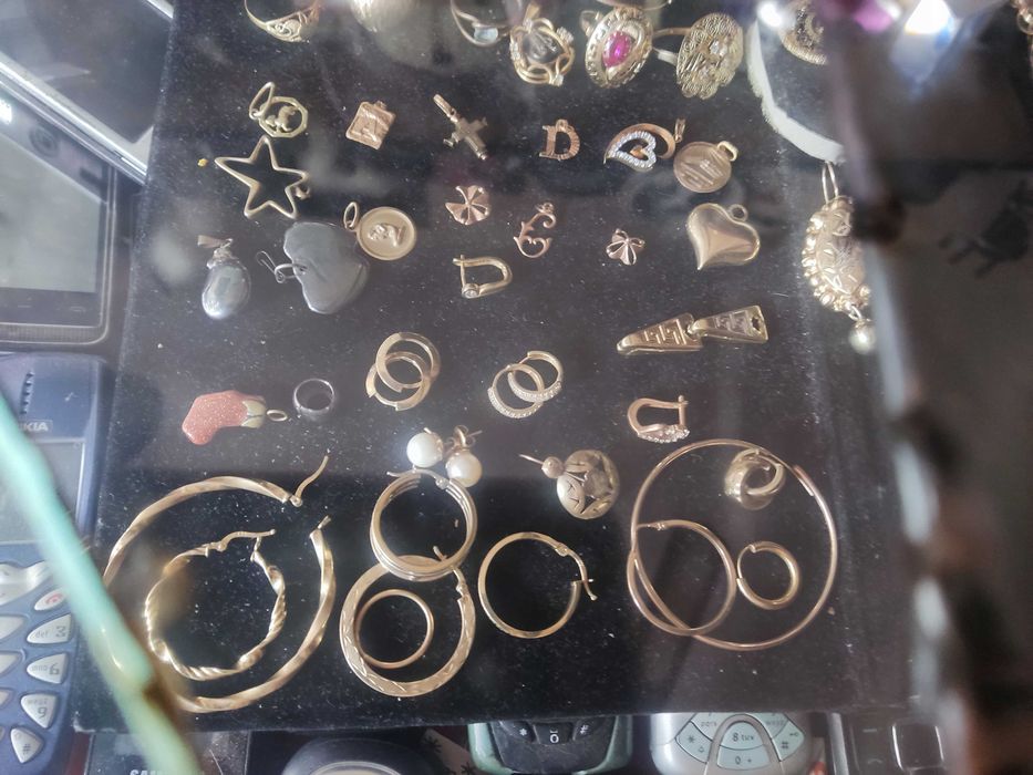 Злато Златни бижута - обеци, ланци, пръстени, гривни...