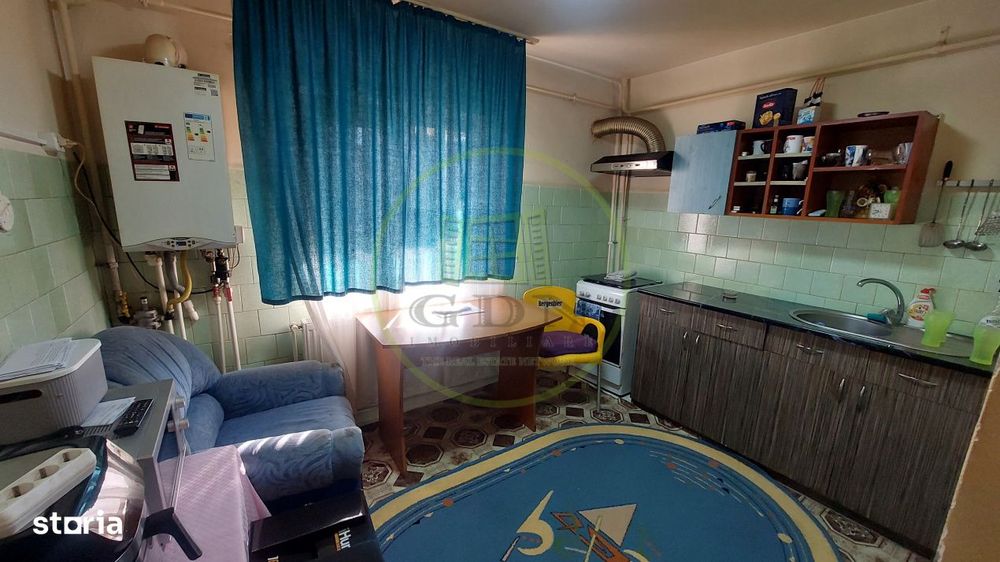 Apartament 3 camere, decomandat, parter, cartierul 1 Mai, zona Pelenda