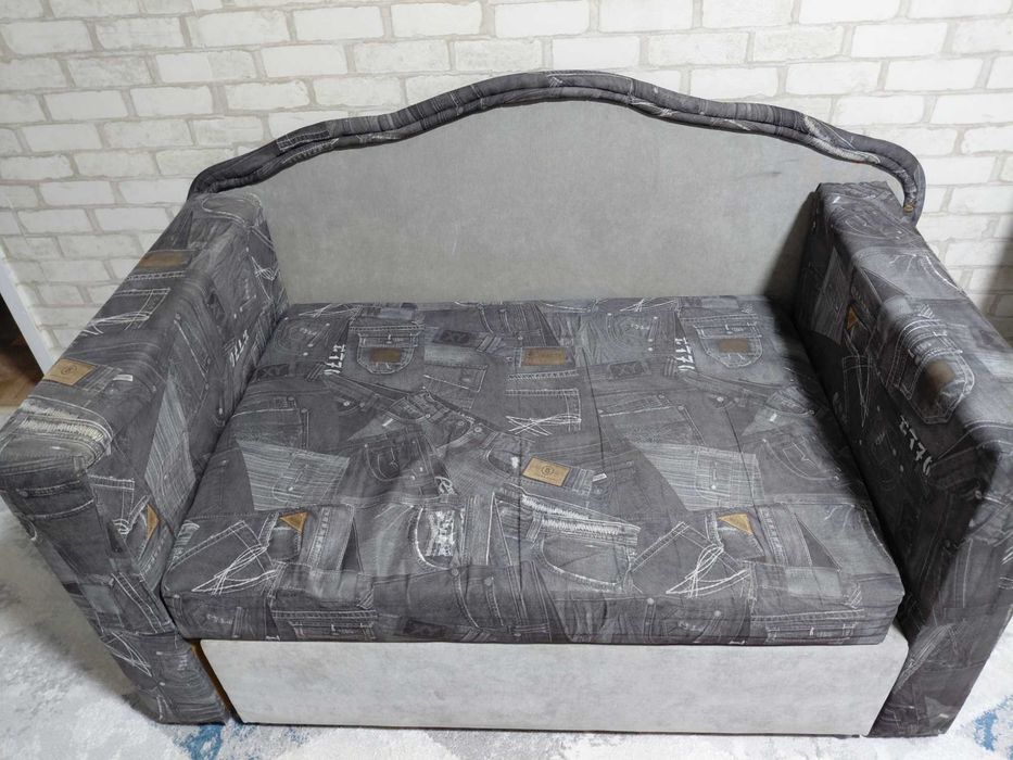 Диван подростковый